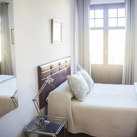 Dreams City Center Apartment